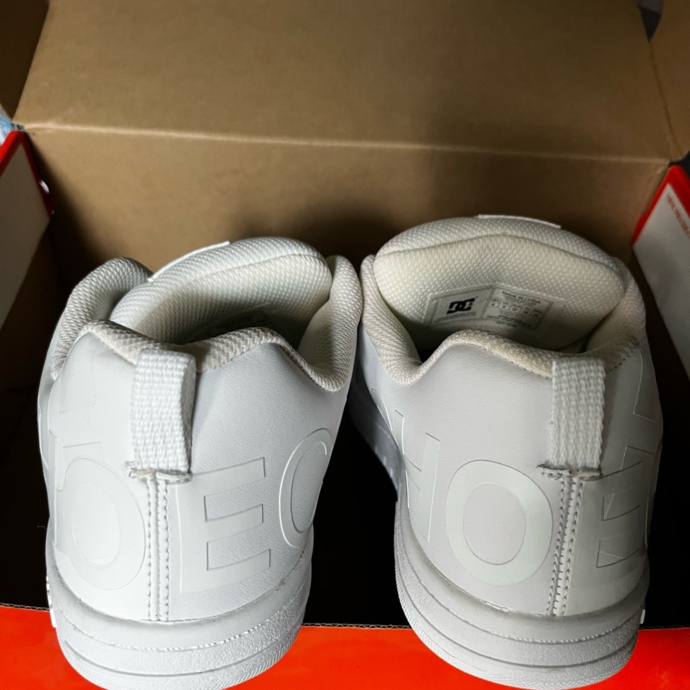 DC (NWOB) Classic White Skate Shoes-neon - Picture 4 of 11